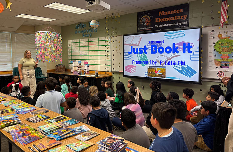 The Naples Pi Beta Phi's 2025 Champions are Readers® event